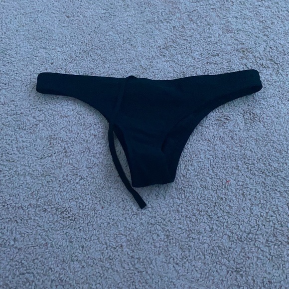 bikini bottoms - Picture 1 of 2